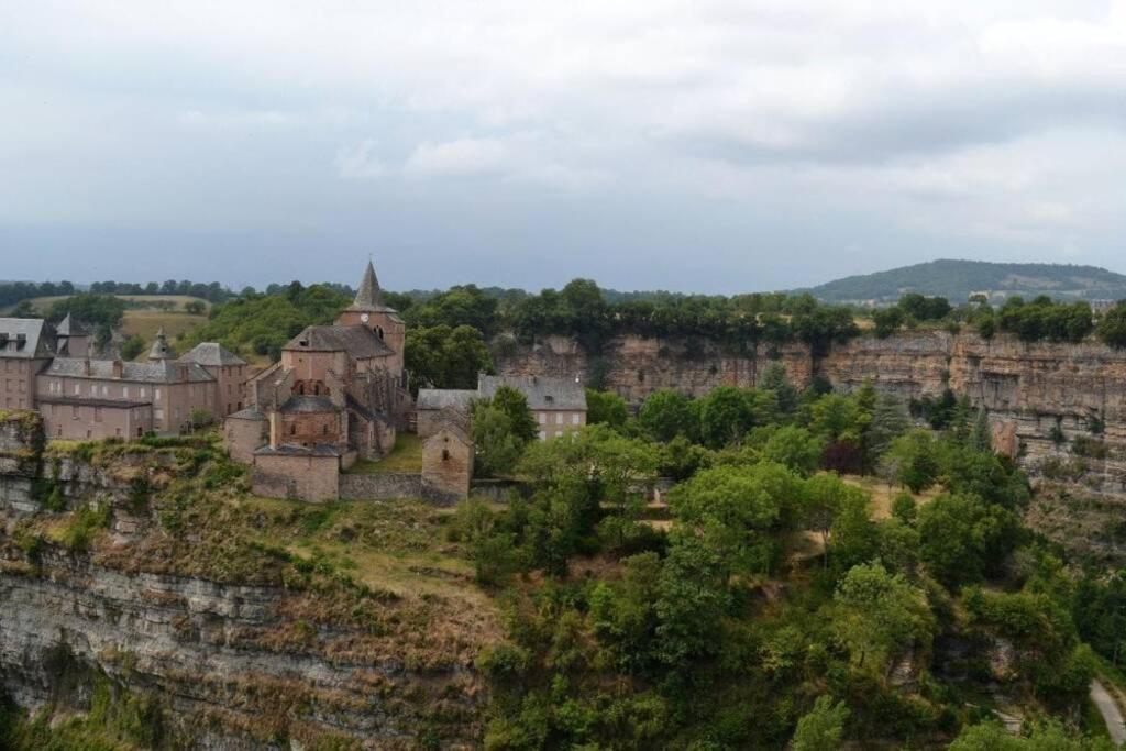 T 2 Dans Village Vacances 3 *** A Saint Geniez 2 Piscines Chauffee Pierrefiche  Εξωτερικό φωτογραφία